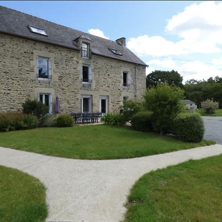 Au Pied Leve Hotel Calorguen Exterior foto